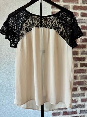 Maeve Lace Yoke Short Sleeve Blouse - Black & Cream - Anthropologie Small Top